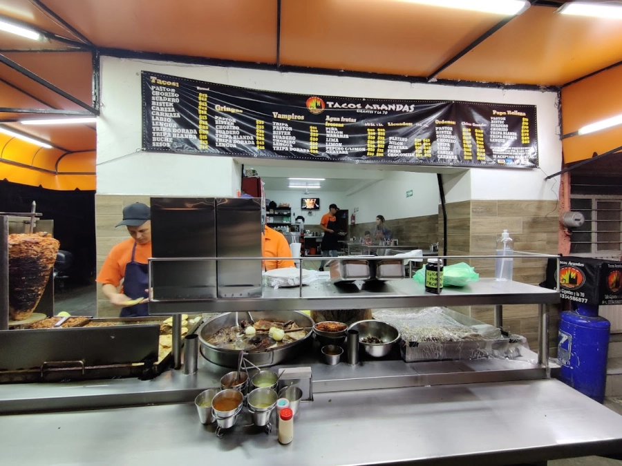 Tacos Arandas . Calle Gigantes y la 70 en Guadalajara