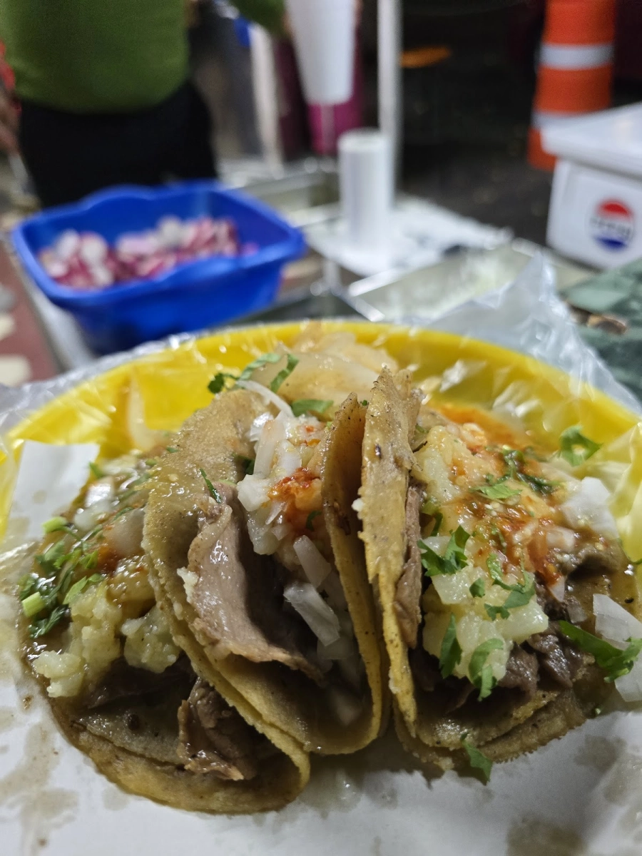 Tacos con papa "Gonza" en Guadalajara