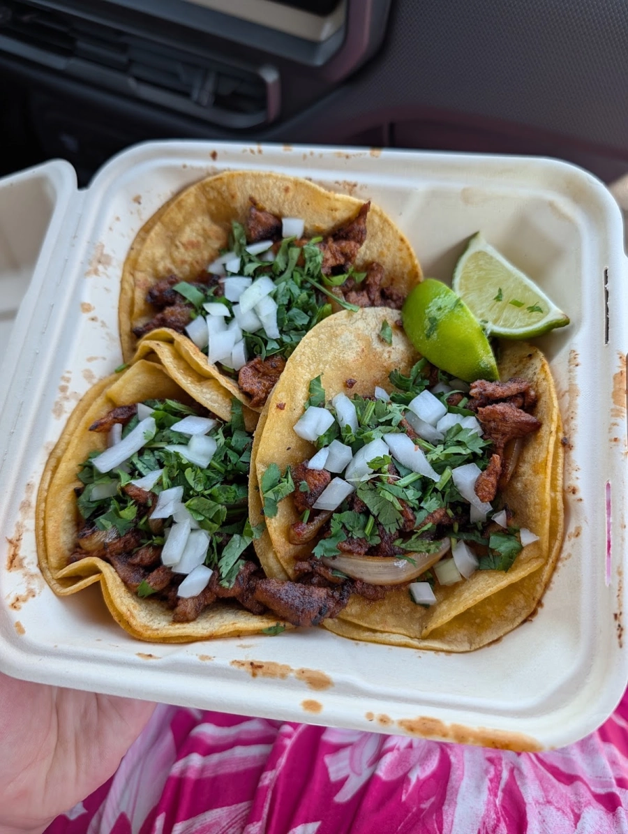 Gustos Tacos en Hood River