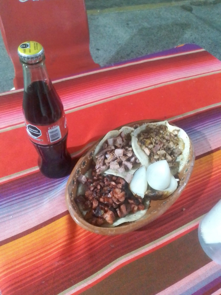 Tacos al carbón san Miguel en Guadalajara