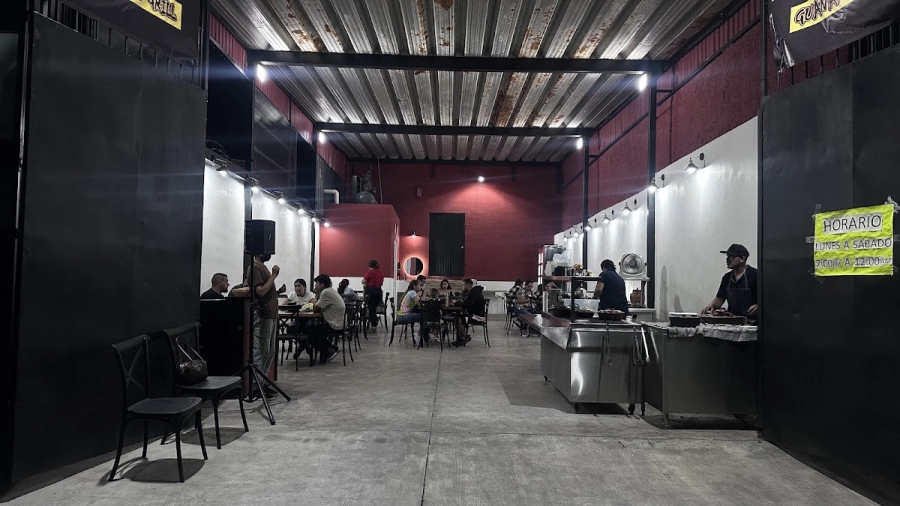 Tacos al carbón GUANATOS GRILL en Guadalajara