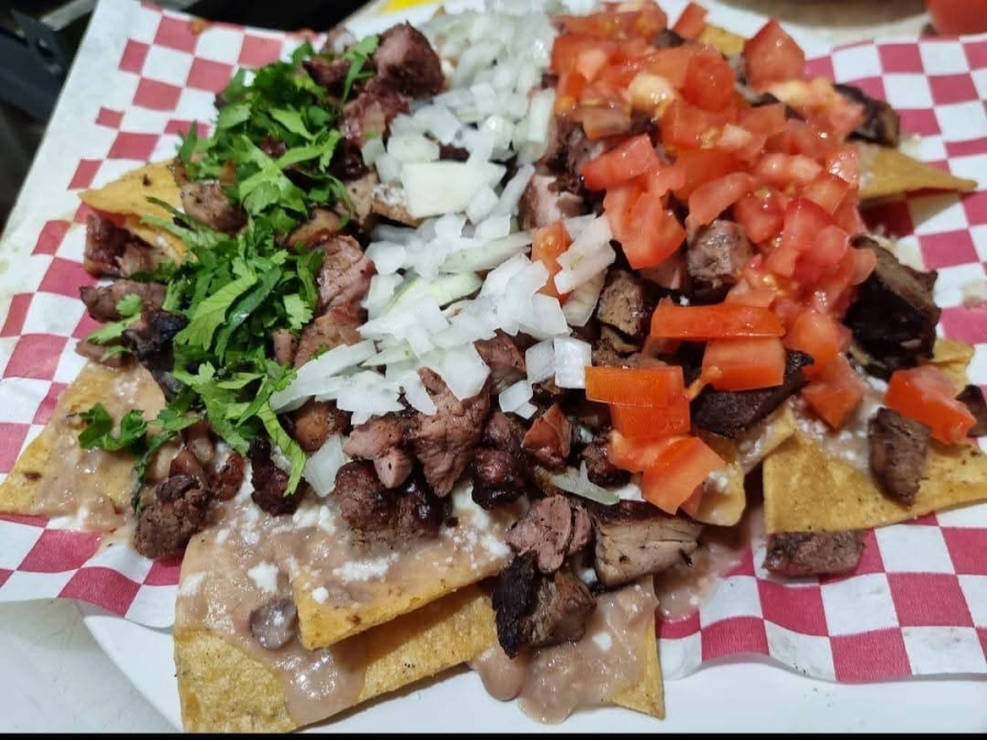 Tacos al carbón Flores en Santa Cruz del Valle