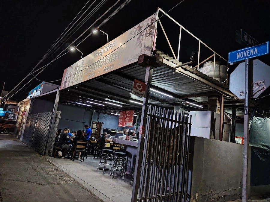 Taquería La Sinaloense en Mexicali