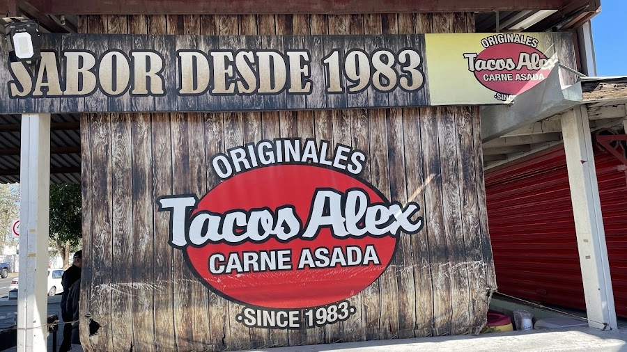 Originales Tacos Alex desde 1983 en Mexicali