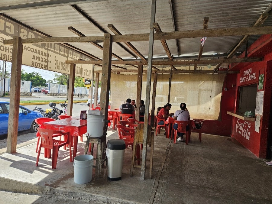 Taquería "Los Cuates De Bonfil" en San Francisco de Campeche