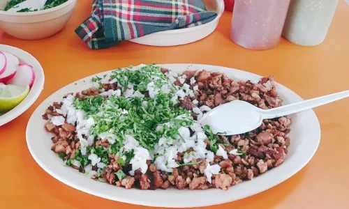 tacos al pastor con piña