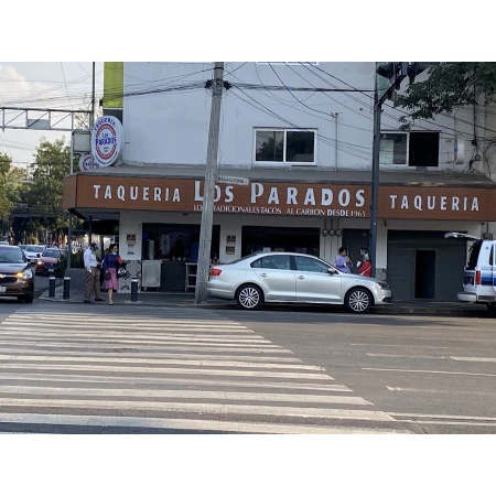 Taquería Los Parados Roma en Ciudad de México