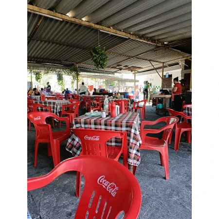 Carnitas y Carnes Asadas "La Puerta Negra" en Colima